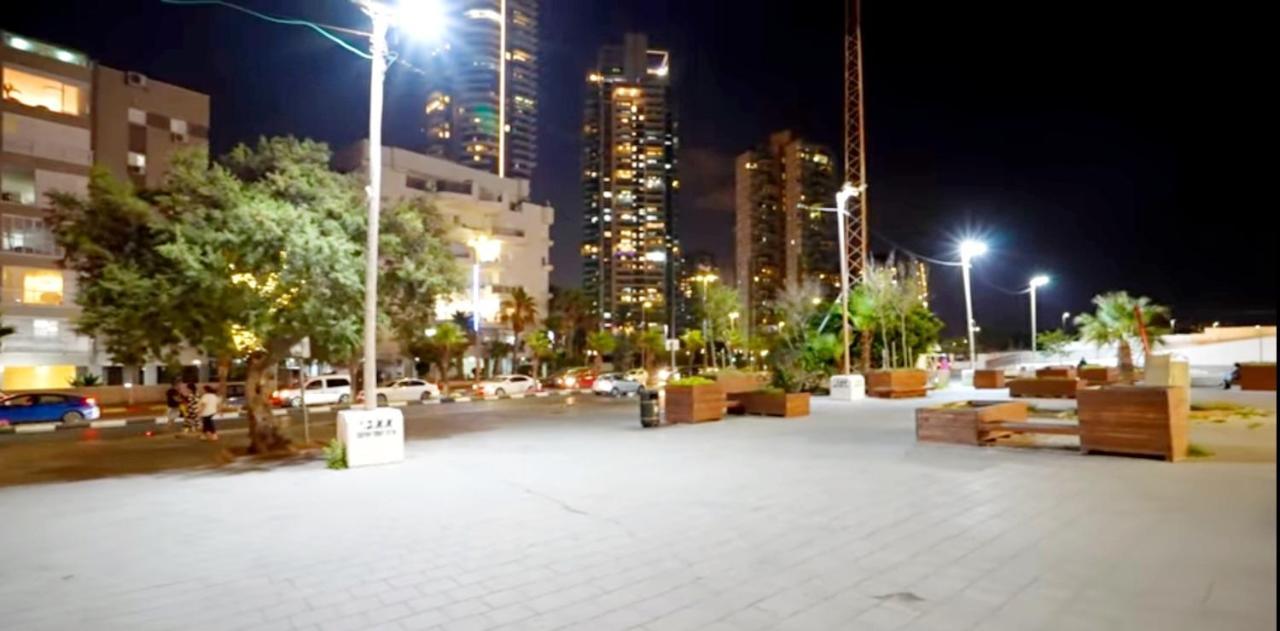 Beachfront Studio Apartment Bat Yam 412 Ngoại thất bức ảnh