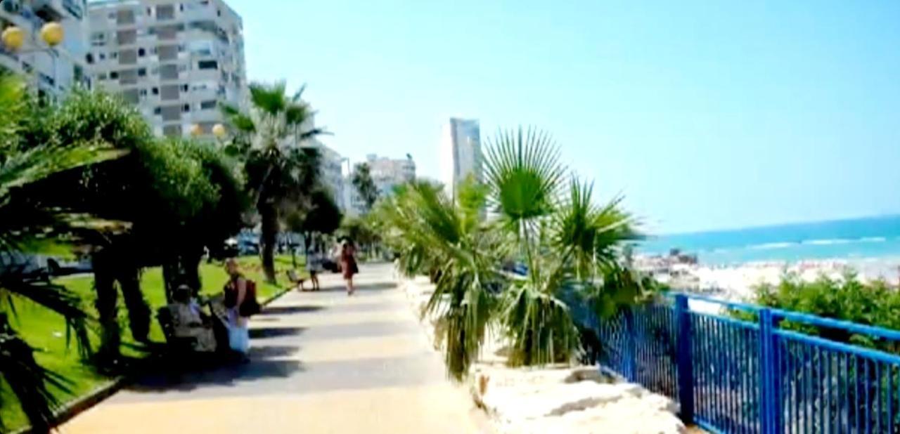 Beachfront Studio Apartment Bat Yam 412 Ngoại thất bức ảnh