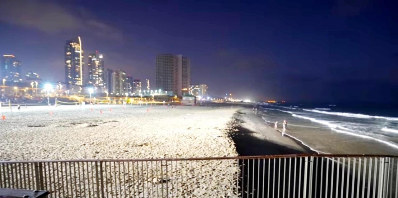 Beachfront Studio Apartment Bat Yam 412 Ngoại thất bức ảnh