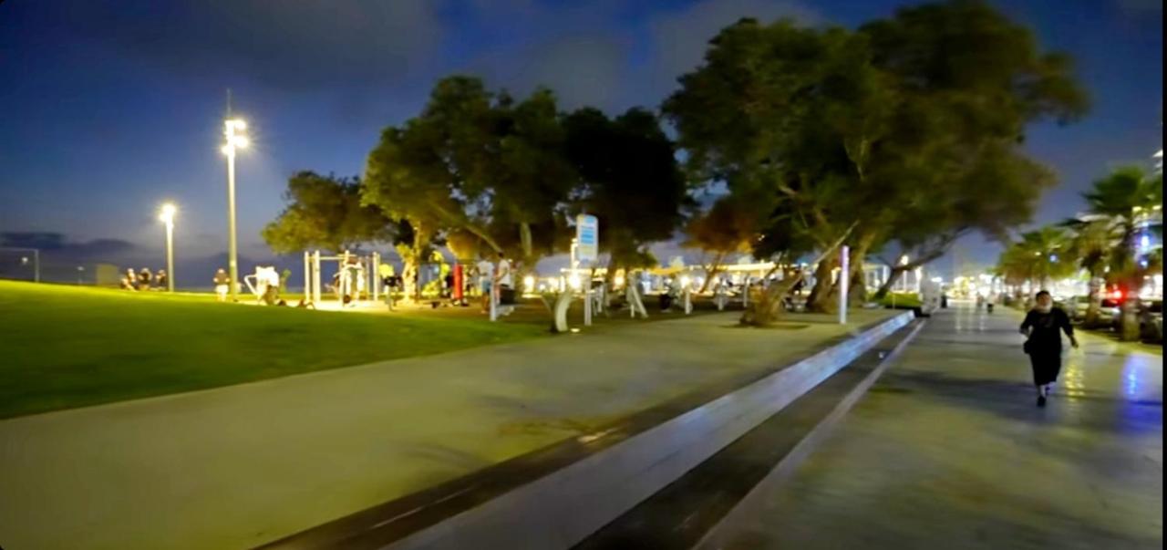 Beachfront Studio Apartment Bat Yam 412 Ngoại thất bức ảnh