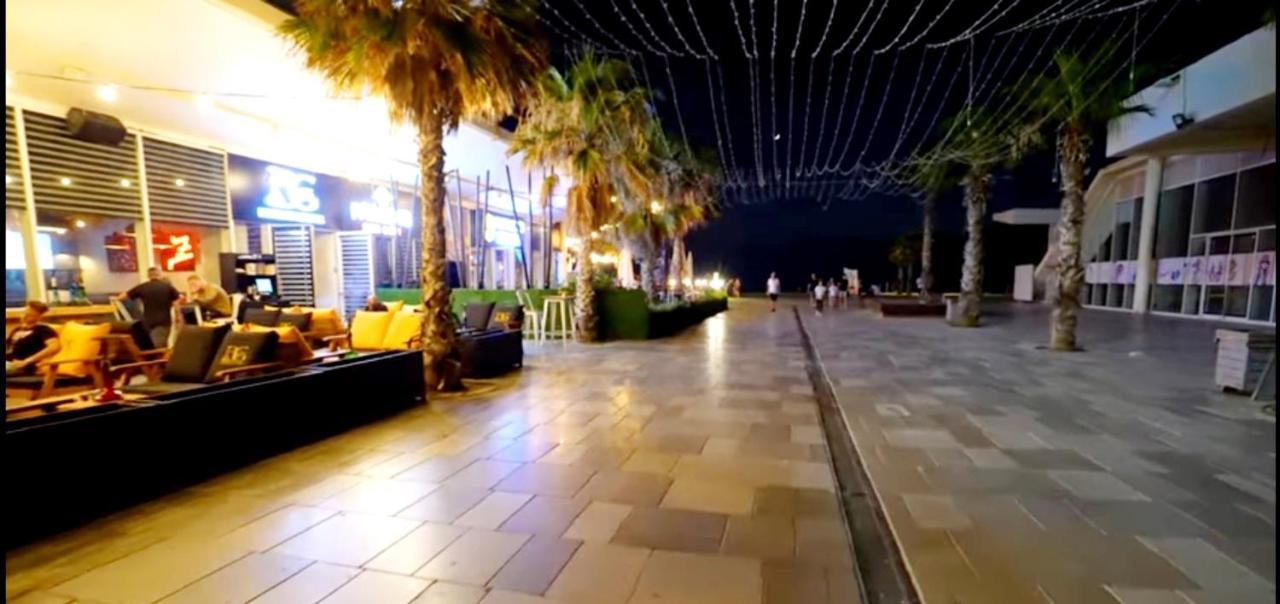 Beachfront Studio Apartment Bat Yam 412 Ngoại thất bức ảnh