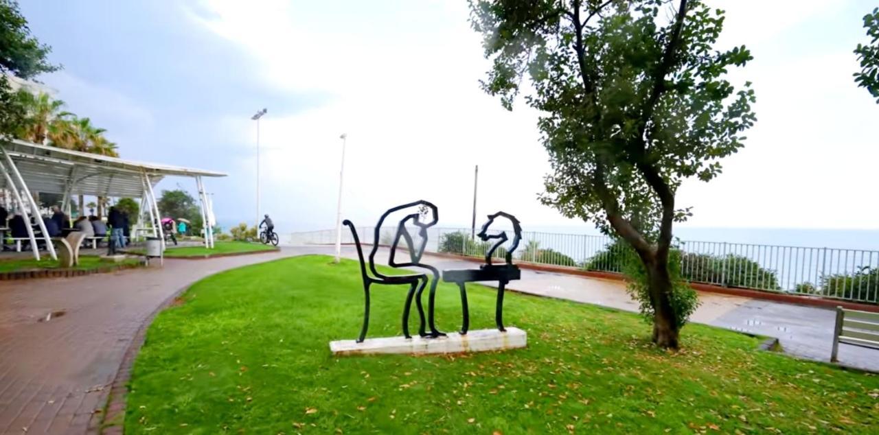 Beachfront Studio Apartment Bat Yam 412 Ngoại thất bức ảnh